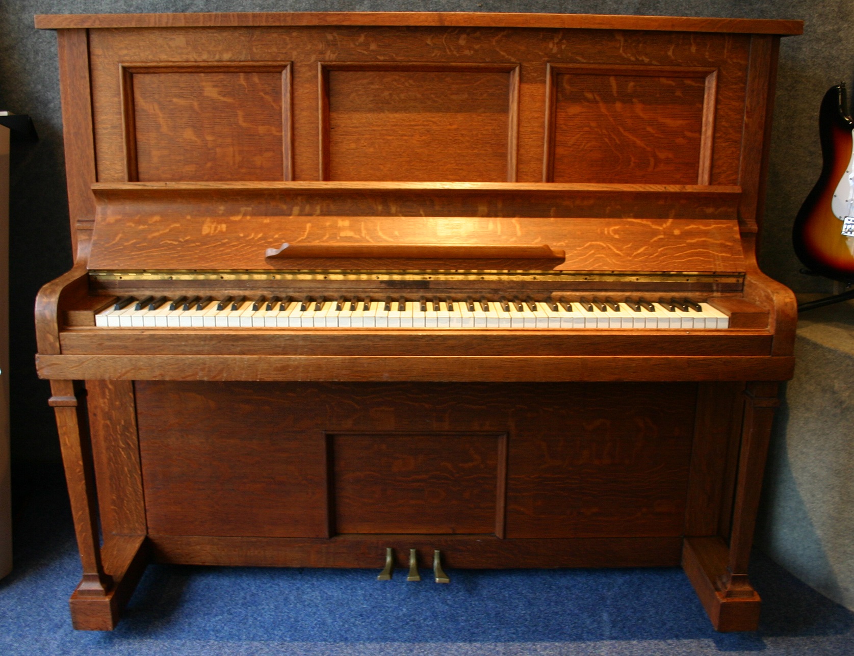 Piano's Muziekhandel Klein Piano's Muziekhandel Klein